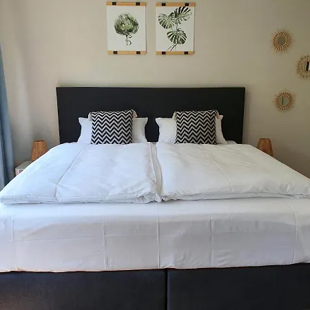 Apartamento Gemuetliche Erdgeschoss-wohnung Mit Sonnenterrasse, 2x Smart Tv, Wlan Und Parkplatz *