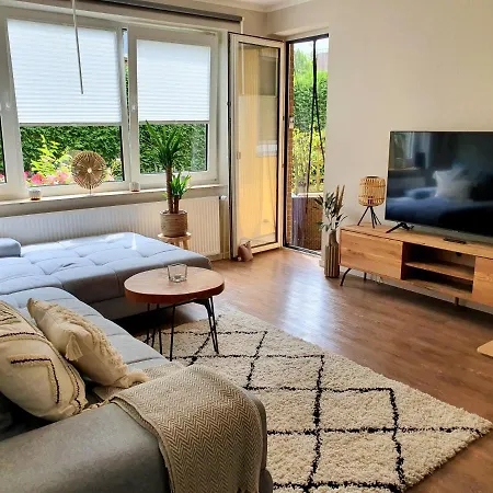 Apartamento Gemuetliche Erdgeschoss-wohnung Mit Sonnenterrasse, 2x Smart Tv, Wlan Und Parkplatz *