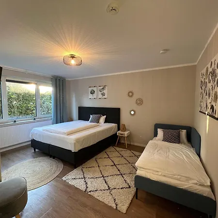 Apartamento Gemuetliche Erdgeschoss-wohnung Mit Sonnenterrasse, 2x Smart Tv, Wlan Und Parkplatz Oldenburg