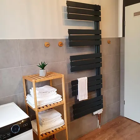Apartman Gemuetliche Erdgeschoss-wohnung Mit Sonnenterrasse, 2x Smart Tv, Wlan Und Parkplatz Oldenburg
